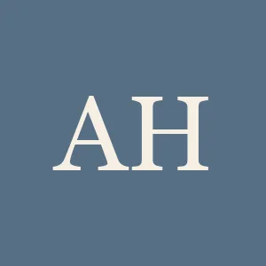 Адриана Николова